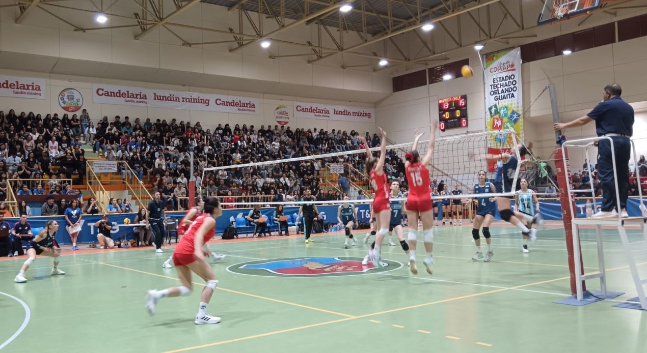 /minera-candelaria-presente-en-el-desafio-chile-argentina-de-voleibol